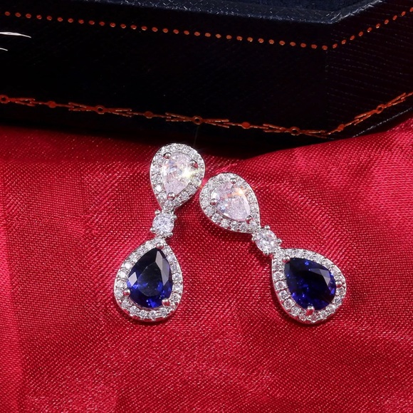 LAST ONE!!!✨Stunning Sapphire Drops✨ - Picture 4 of 7